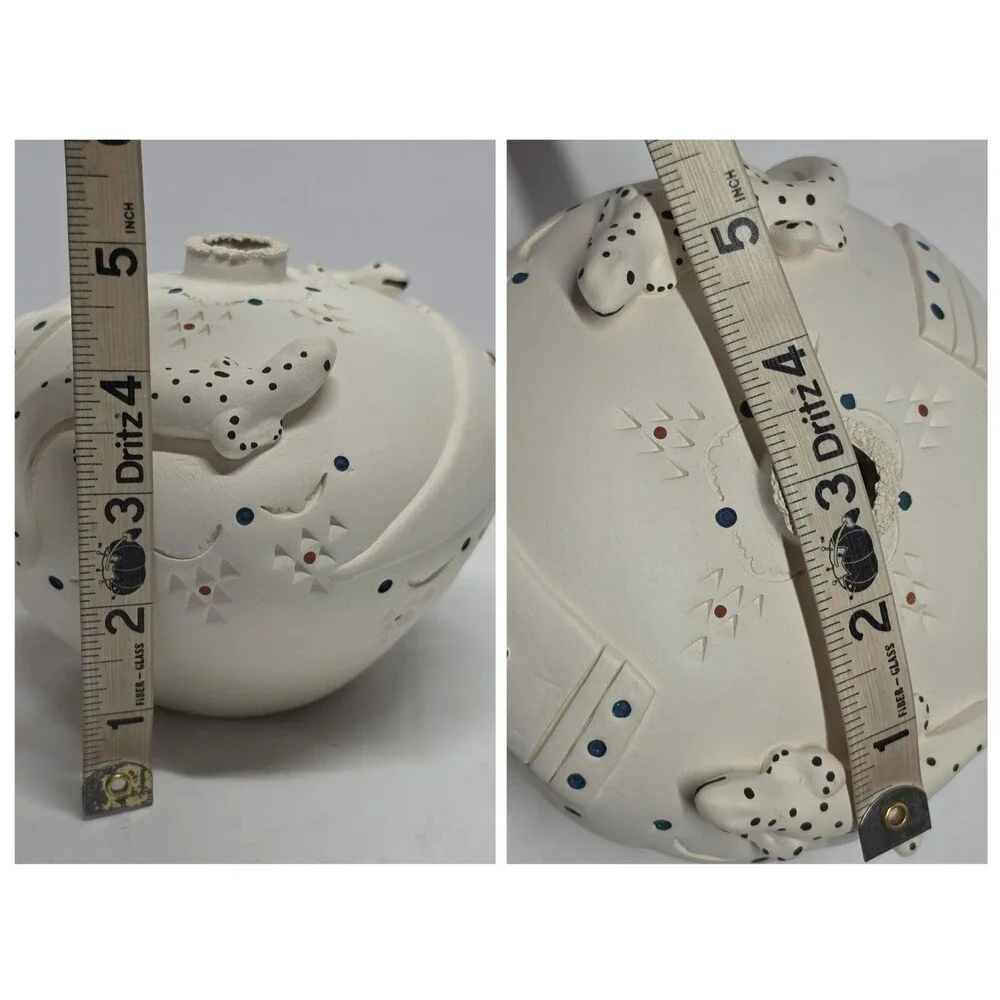 Native American Acoma Pueblo White Pottery Seed Gecko Pot Zelda & Elliott Garcia